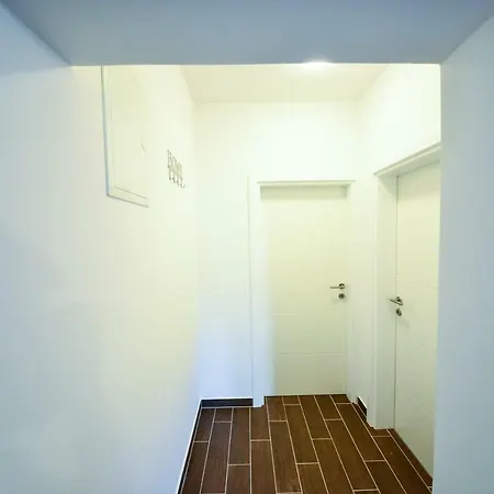 Апартаменти Ab *