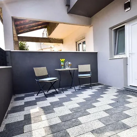 Апартаменти Ab *